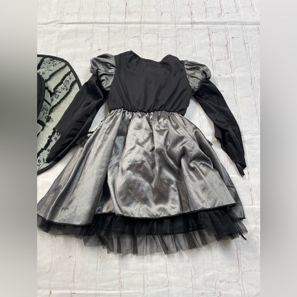 Fun world lil goth rose witch Halloween costume baby girl 24M-2T - Picture 6 of 8